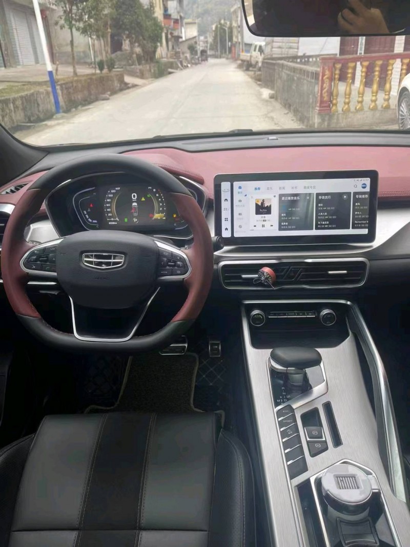 济南22年吉利缤越6