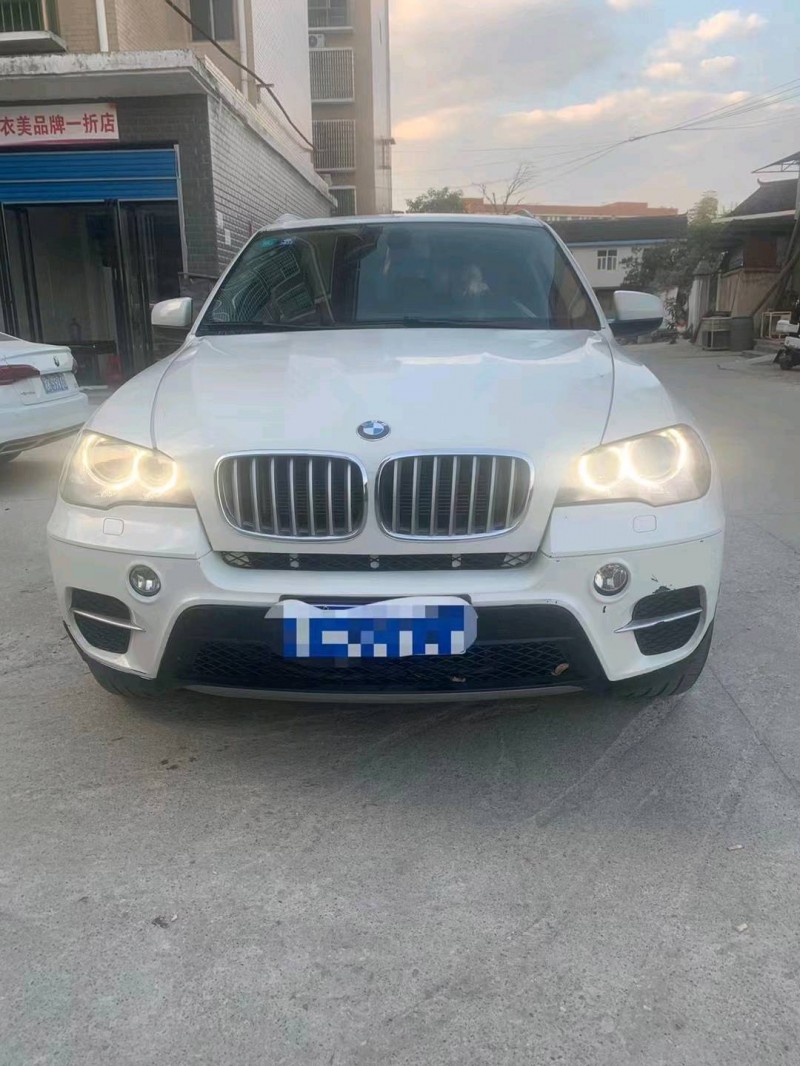 济南12年宝马X58