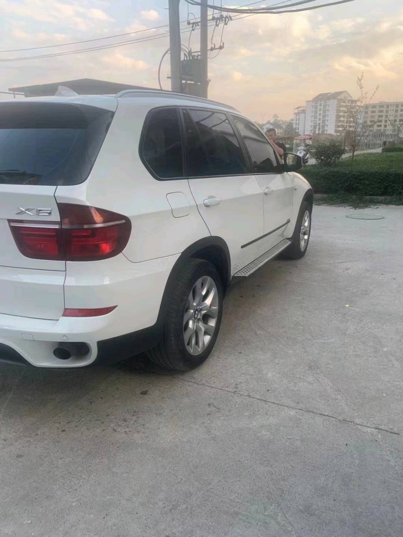 济南12年宝马X52