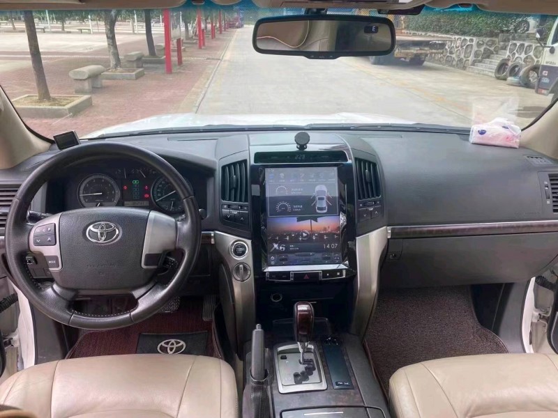 邯郸11年丰田兰德酷路泽4