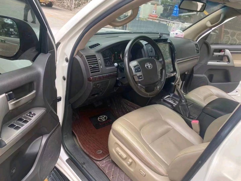 邯郸11年丰田兰德酷路泽6