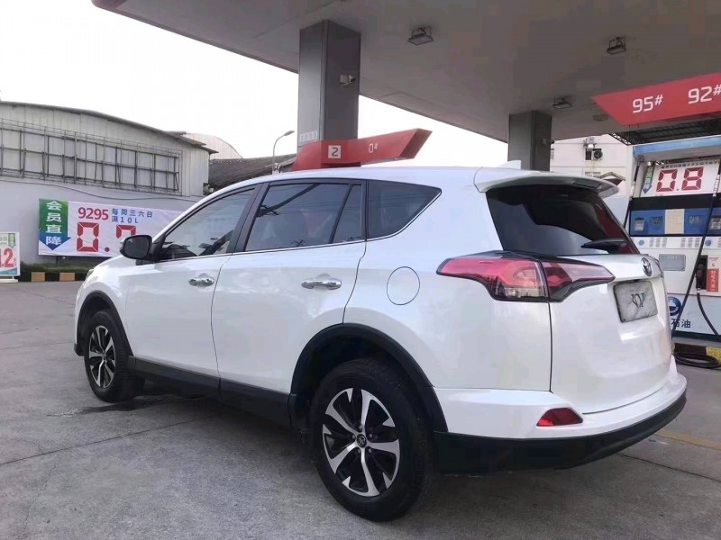 佛山18年丰田RAV46