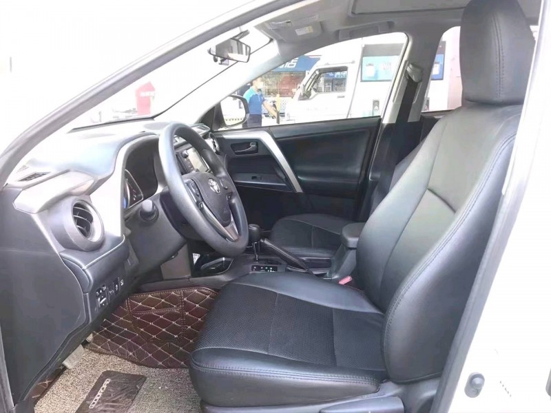 佛山18年丰田RAV47