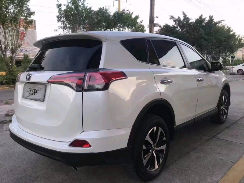 佛山18年丰田RAV48