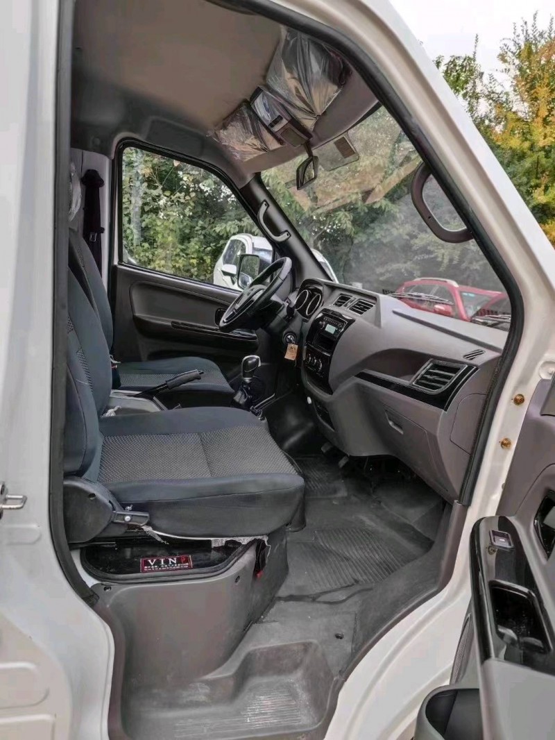 济南22年凯马汽车锐捷ES4