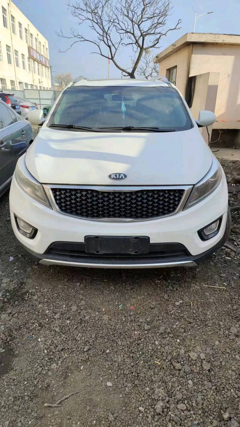 济南16年起亚智跑1