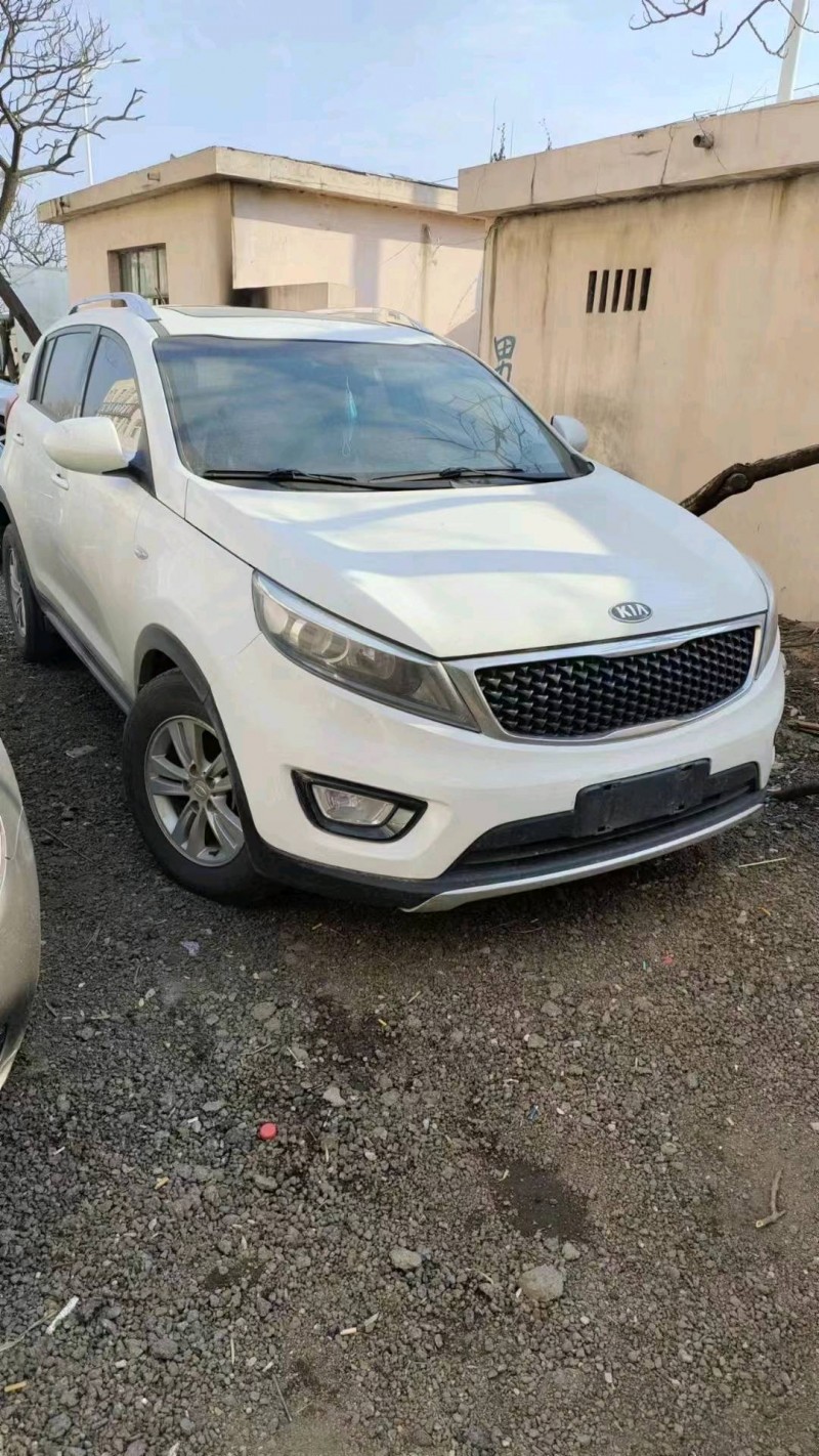 济南16年起亚智跑2