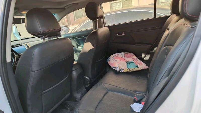 济南16年起亚智跑5