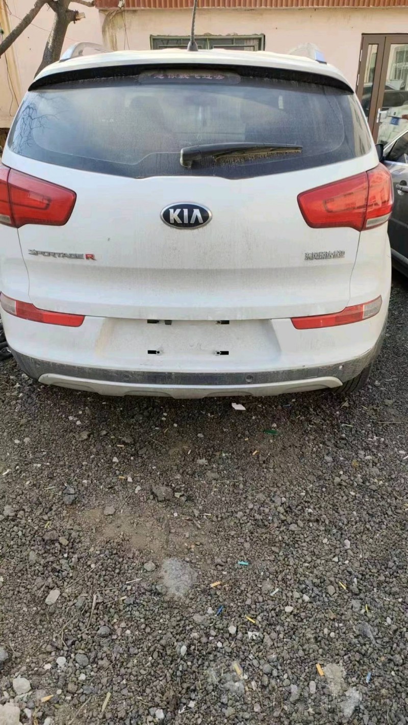 济南16年起亚智跑6