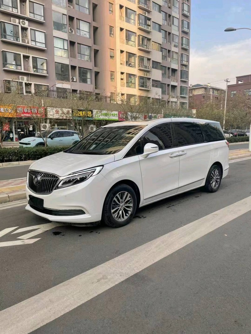 邢台17年别克GL89