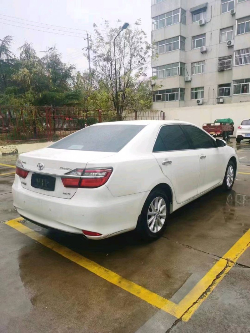 邯郸17年丰田凯美瑞4