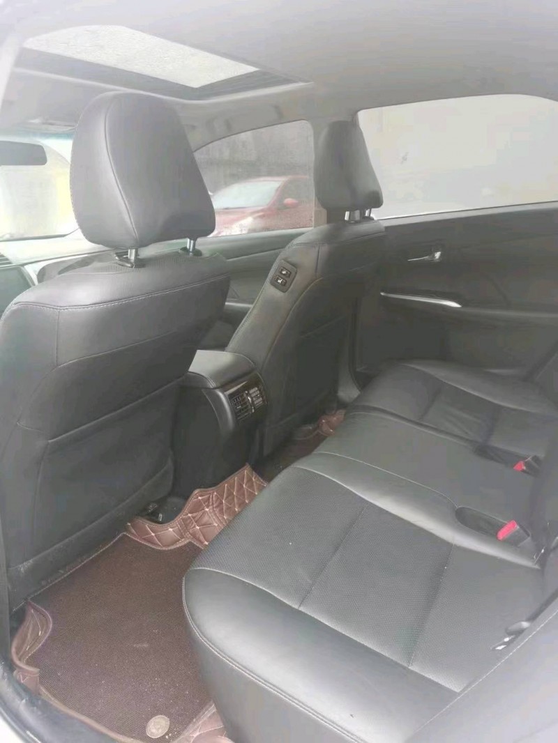 邯郸17年丰田凯美瑞3