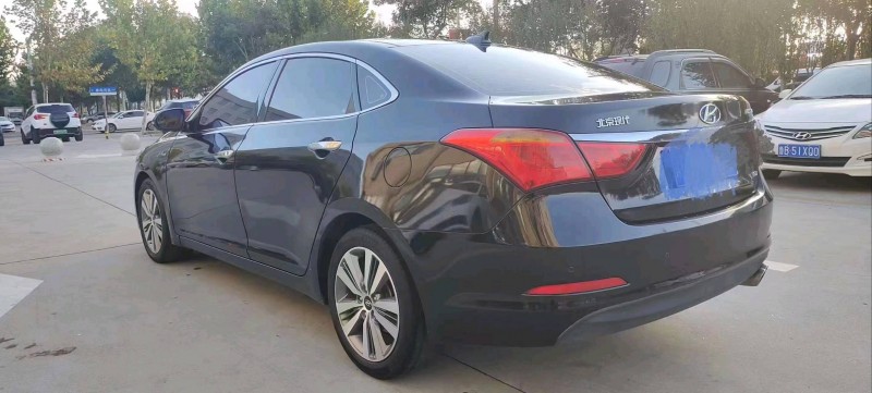 济南16年现代名图5