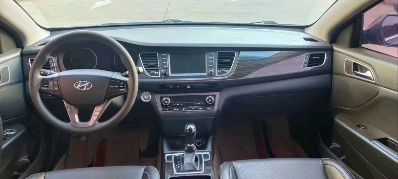 济南16年现代名图7