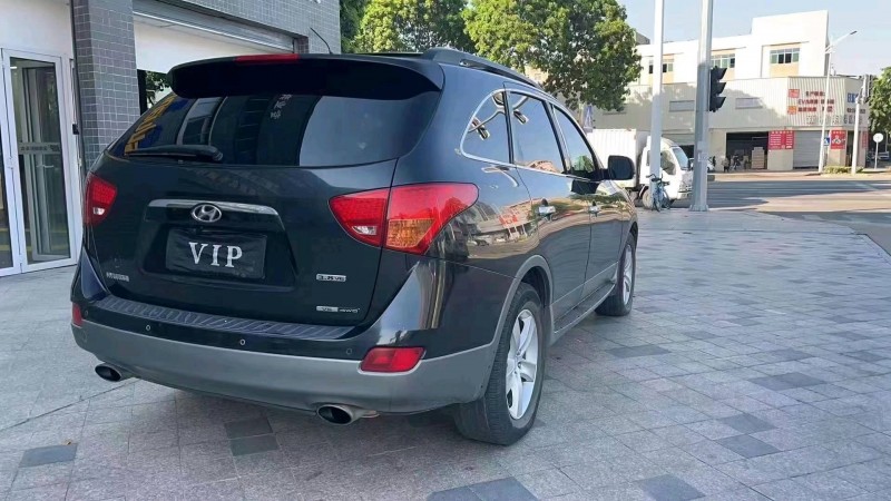 东莞07年现代维拉克斯7