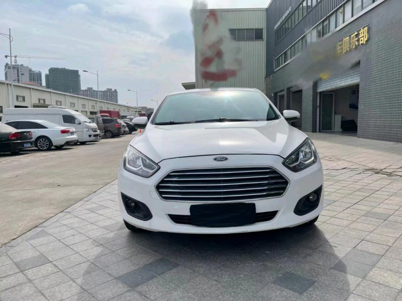 东莞17年福特福睿斯1