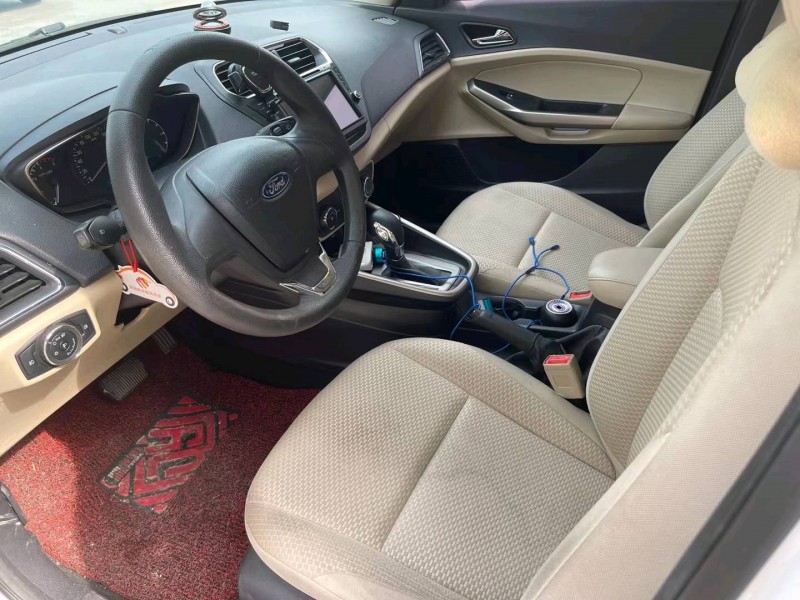 东莞17年福特福睿斯5