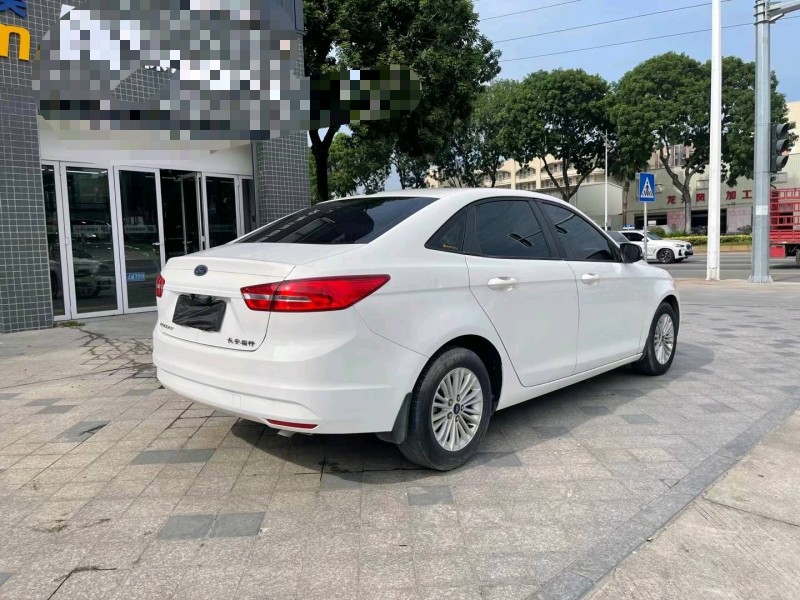 东莞17年福特福睿斯8