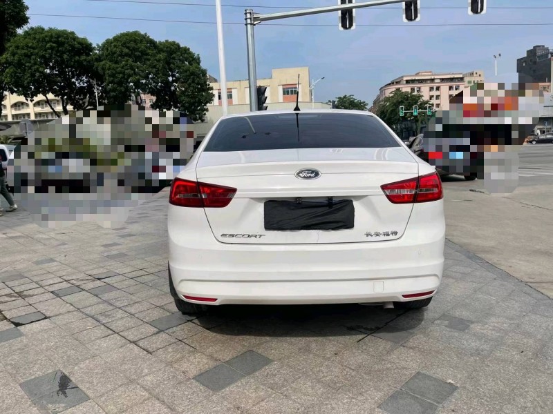 东莞17年福特福睿斯9