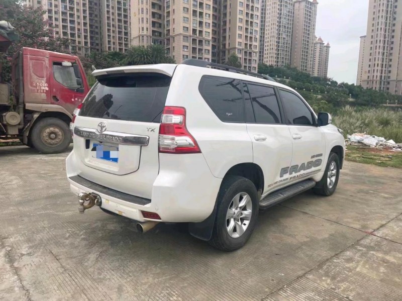 宜昌13年丰田普拉多8