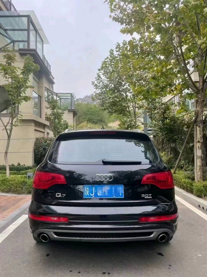 枣庄13年奥迪Q76