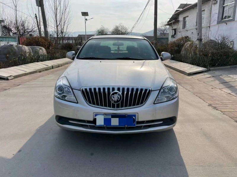 济南17年别克凯越1