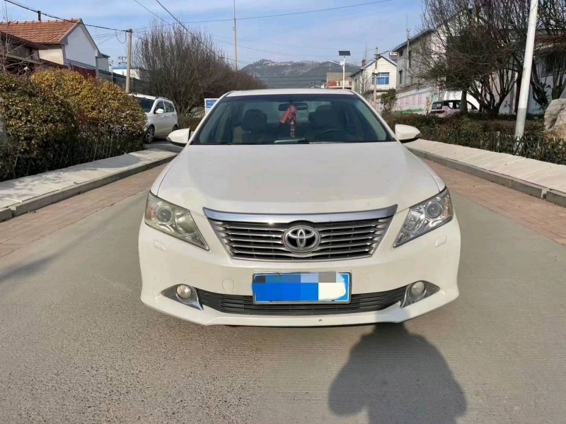 济南12年丰田凯美瑞8