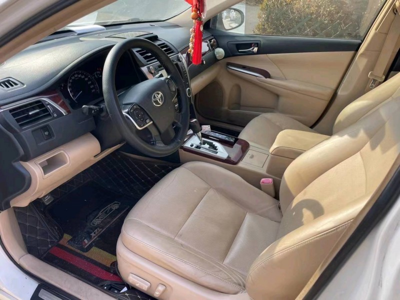 济南12年丰田凯美瑞5