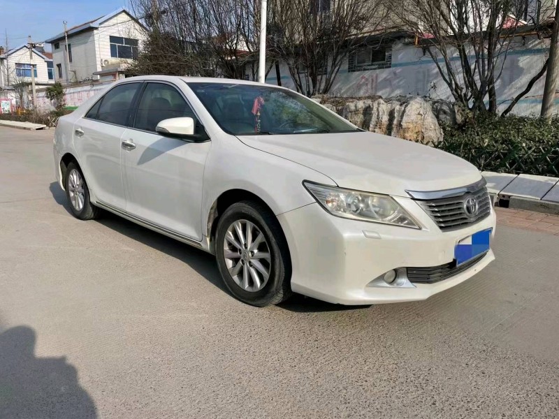 济南12年丰田凯美瑞4