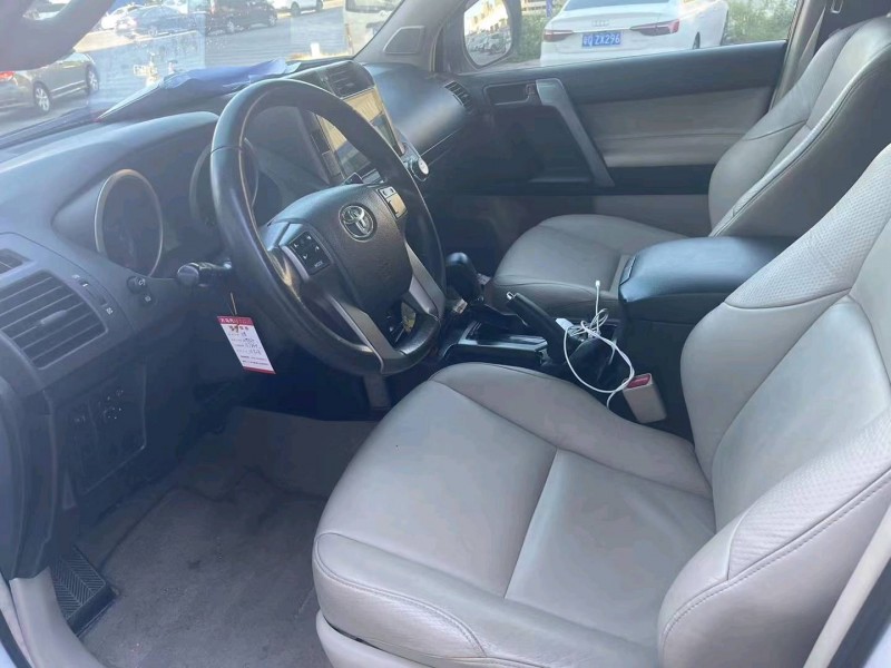 东莞11年丰田普拉多5