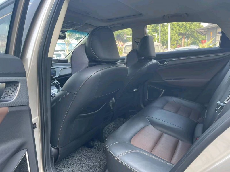 东莞18年吉利帝豪GL5