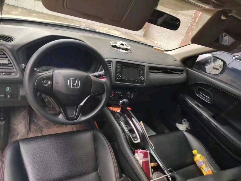 广州17年本田缤智2