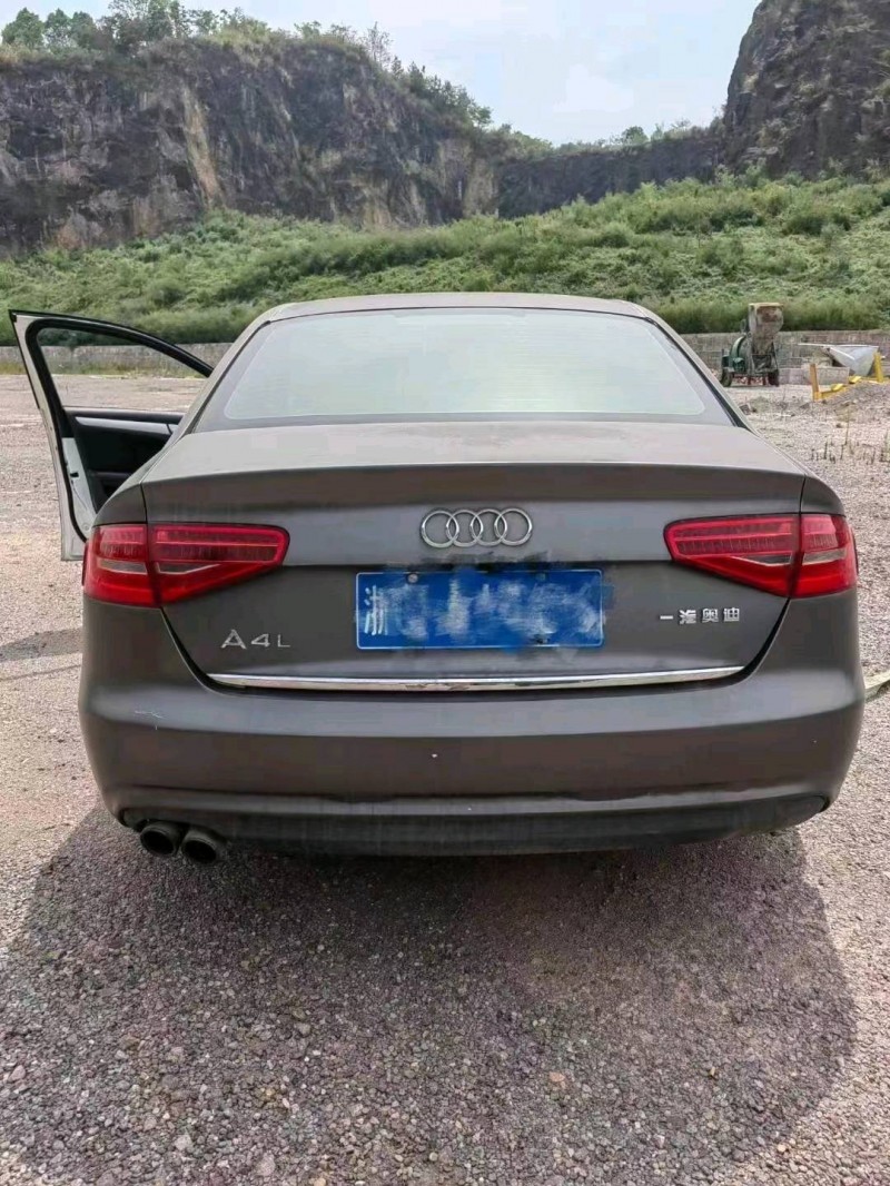 嘉兴15年奥迪A4L2