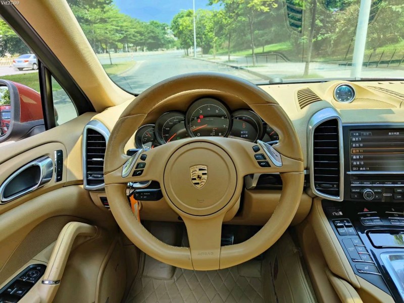 东莞12年保时捷卡宴5