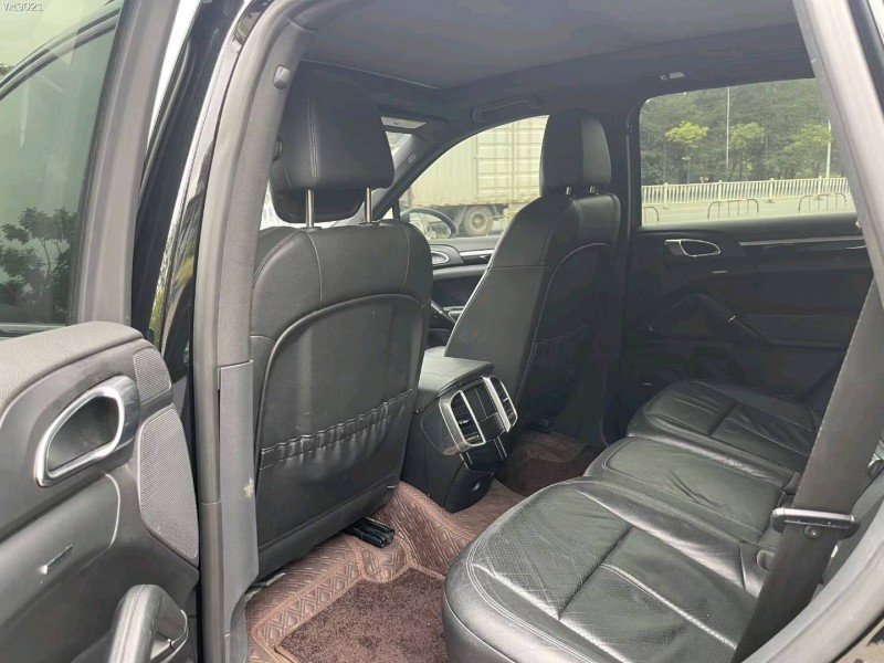 东莞14年保时捷卡宴6