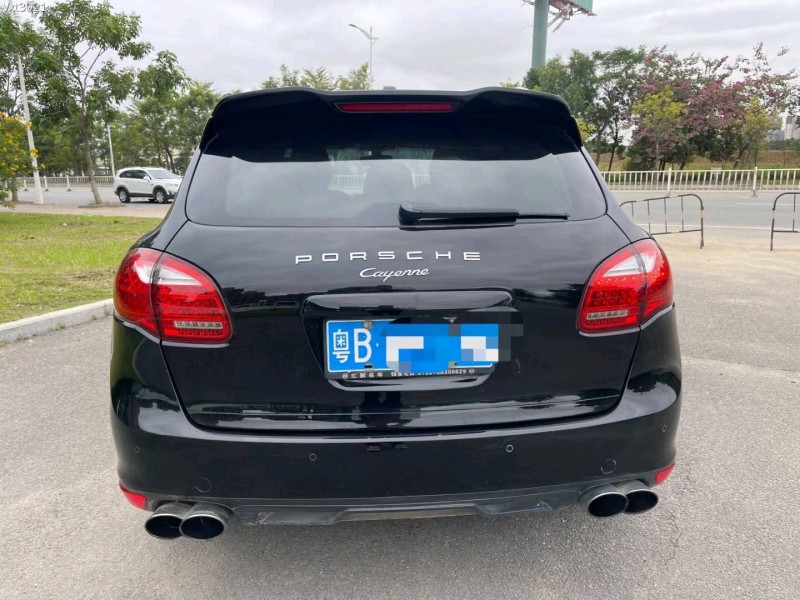 东莞14年保时捷卡宴8