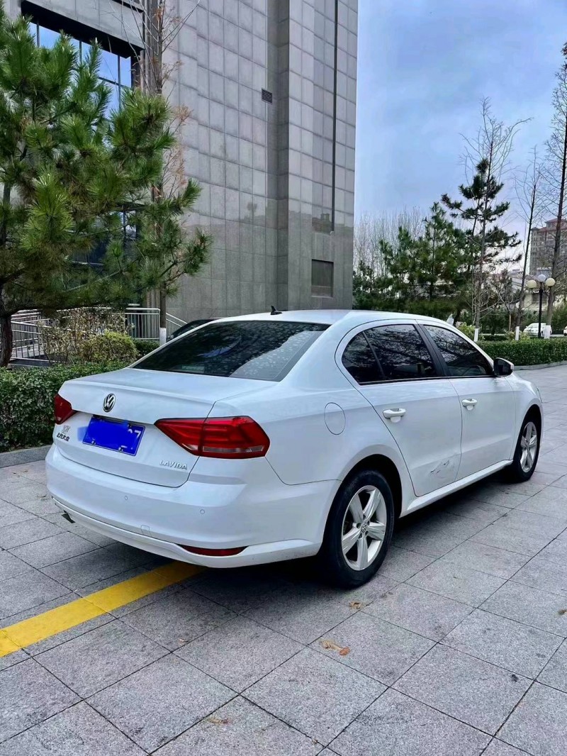 潍坊19年大众朗逸8