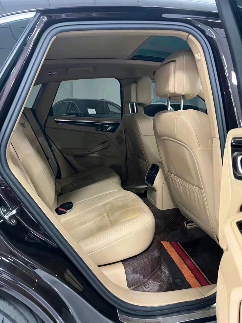廊坊15年保时捷Macan5