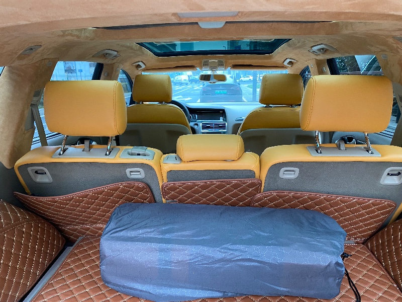 成都12年奥迪Q75