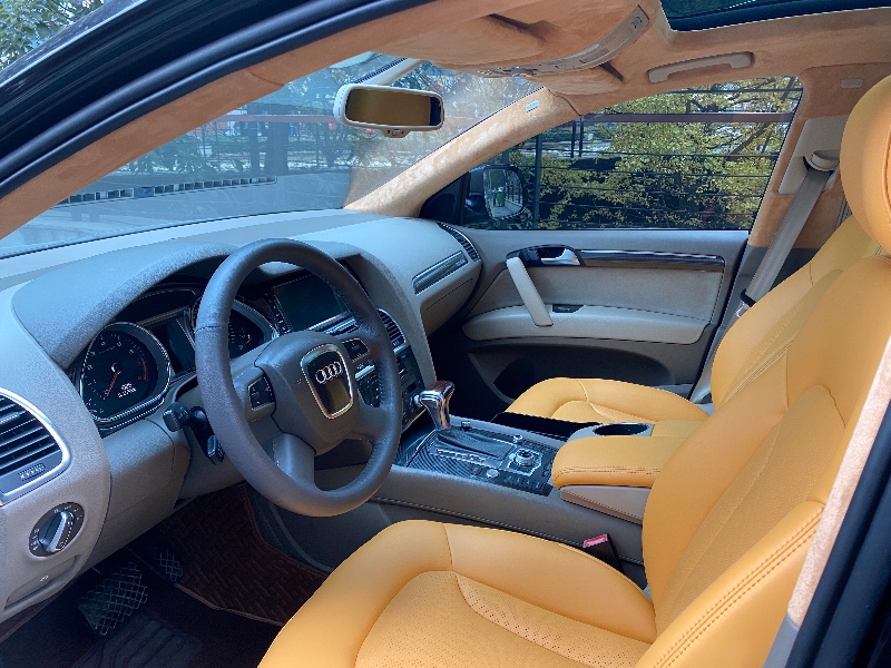 成都12年奥迪Q79