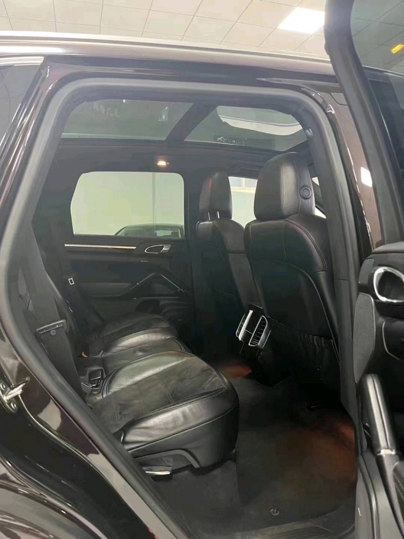 廊坊18年保时捷卡宴5