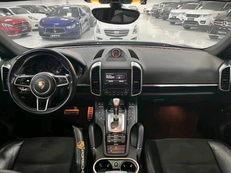 廊坊18年保时捷卡宴6