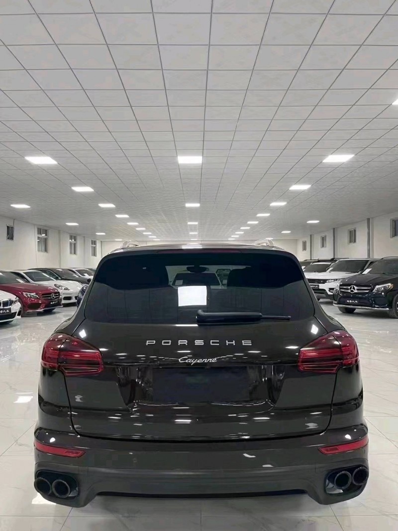 廊坊18年保时捷卡宴9