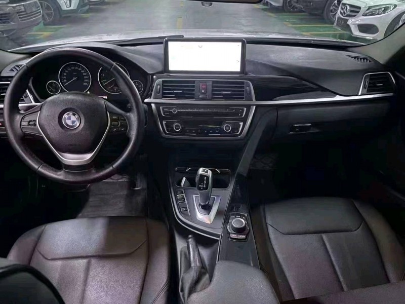 北京17年宝马3系6