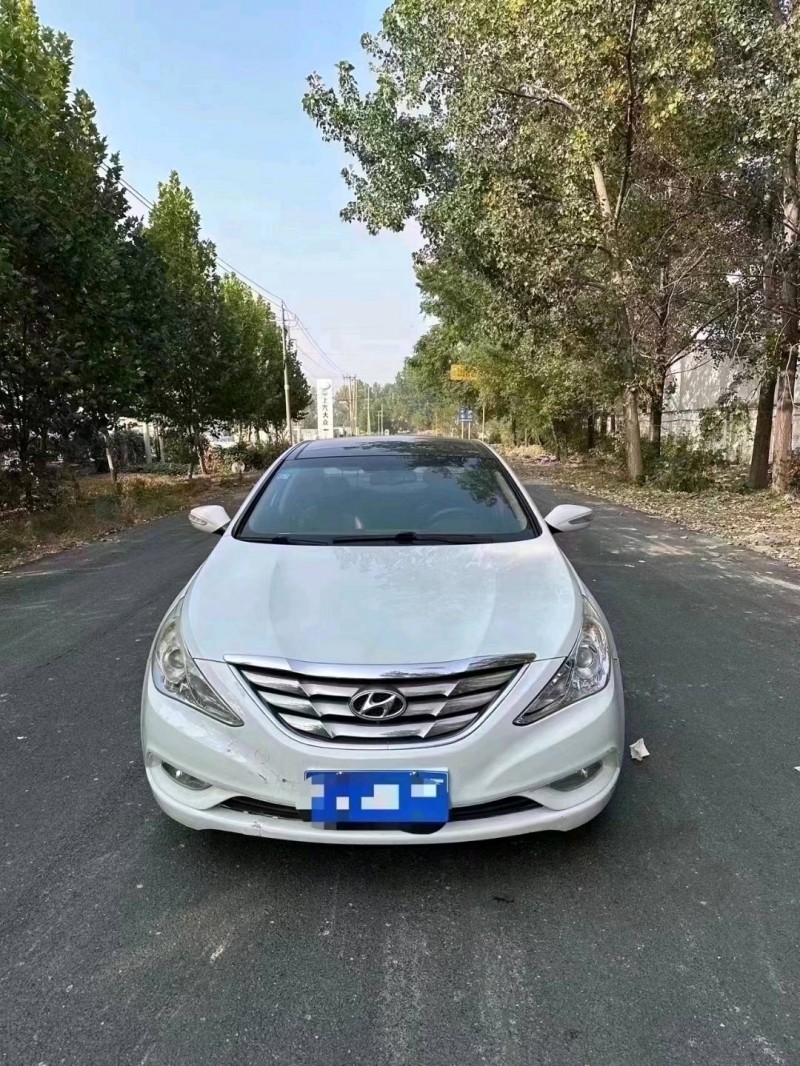 北京13年现代索纳塔八1