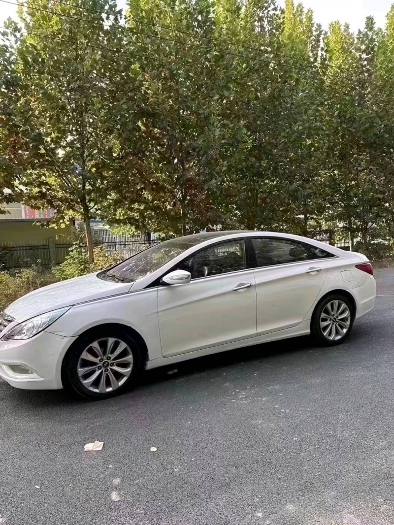 北京13年现代索纳塔八3