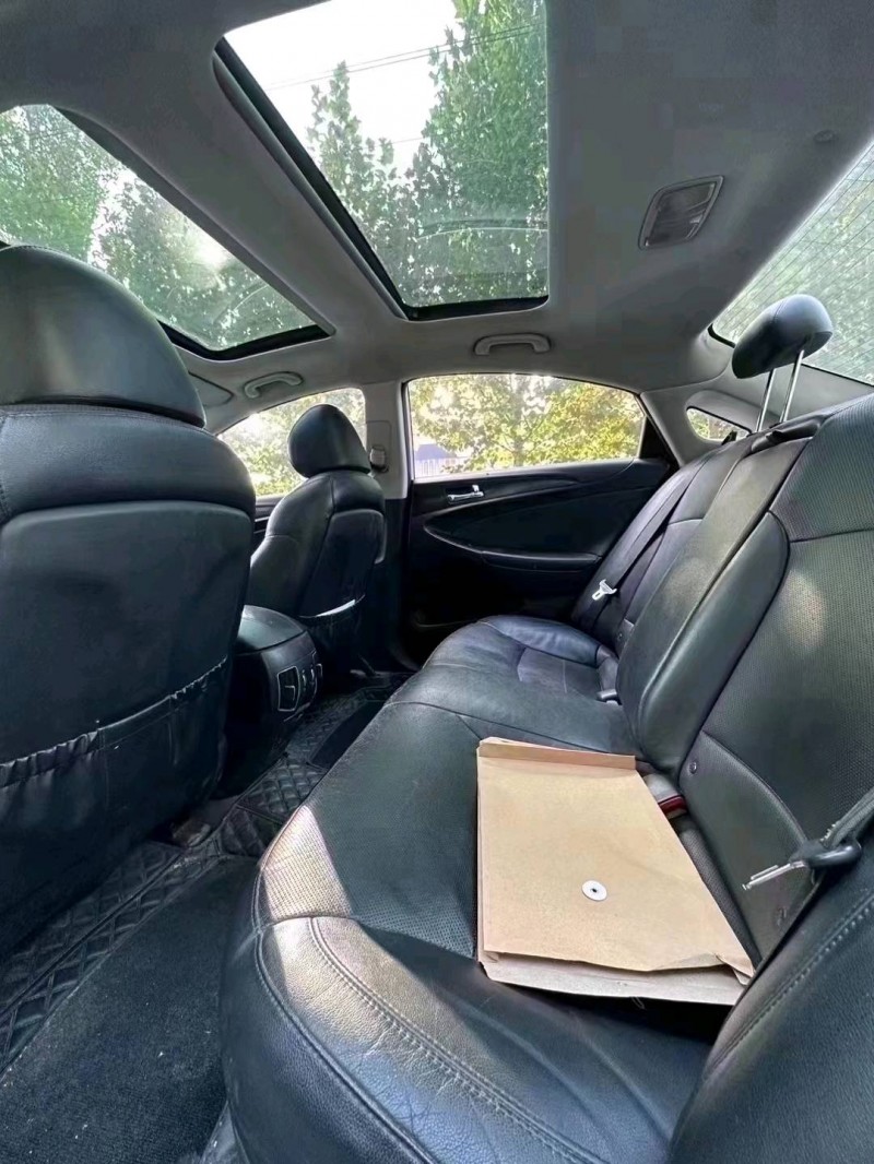 北京13年现代索纳塔八5