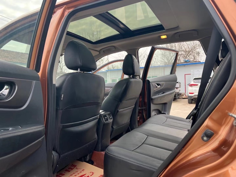 徐州15年日产奇骏6