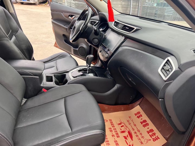 徐州15年日产奇骏8