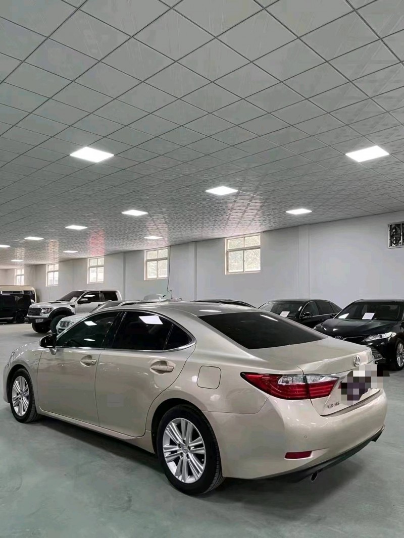 廊坊13年雷克萨斯ES7